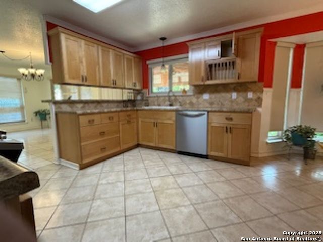 Listing photo id 2 for 4227 Greco