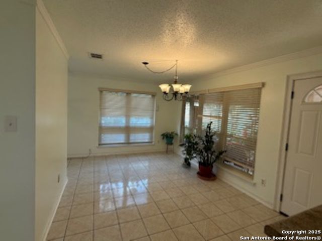 Listing photo id 4 for 4227 Greco