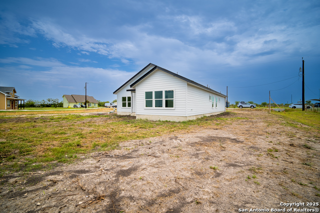 Image 24 of 28 For 307 Ranchero Way