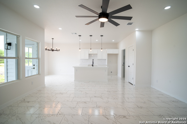 Image 9 of 28 For 307 Ranchero Way