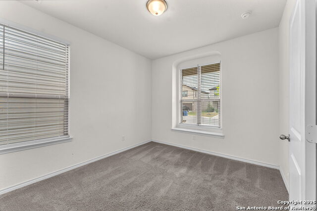 Image 29 of 69 For 412 Deer Crest Dr