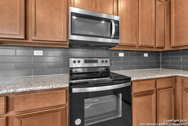Image 44 of 69 For 412 Deer Crest Dr