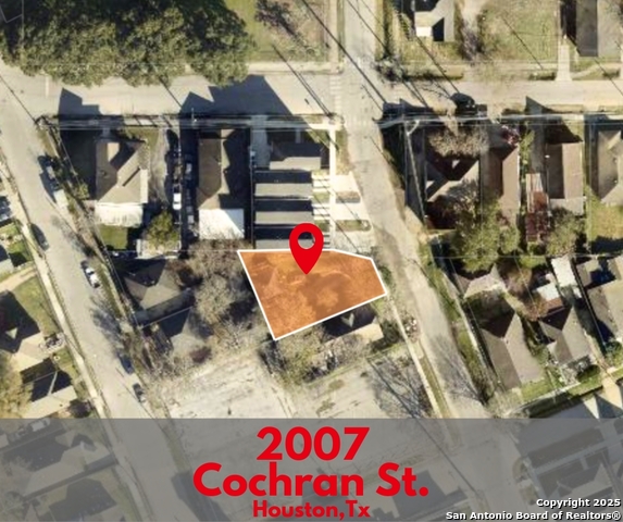 Listing photo id 0 for 2007 Cochran St.