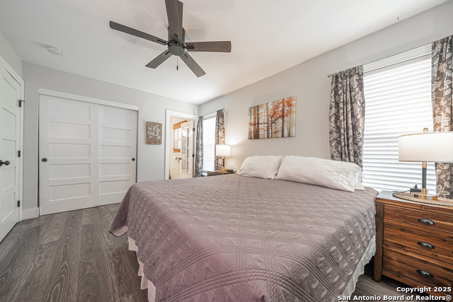 Listing photo id 20 for 371 Sprucewood Ln