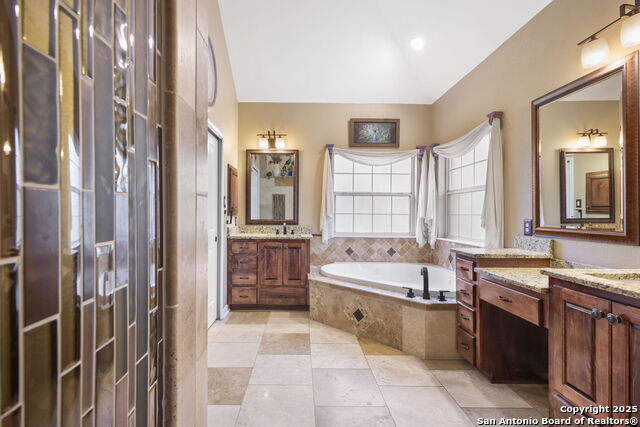 Listing photo id 24 for 209 Sandy Oaks