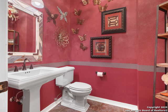Listing photo id 33 for 209 Sandy Oaks