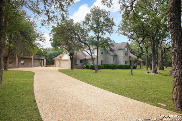 Listing photo id 36 for 209 Sandy Oaks