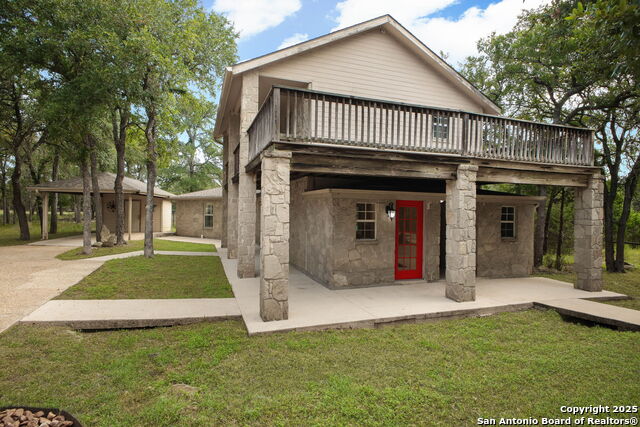 Listing photo id 40 for 209 Sandy Oaks