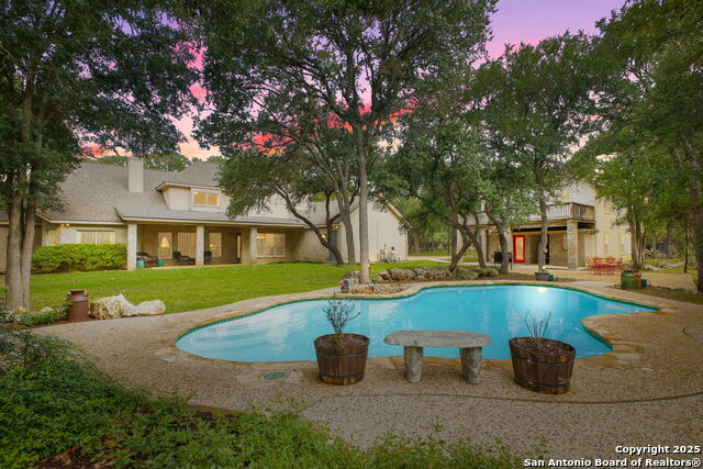 Listing photo id 3 for 209 Sandy Oaks