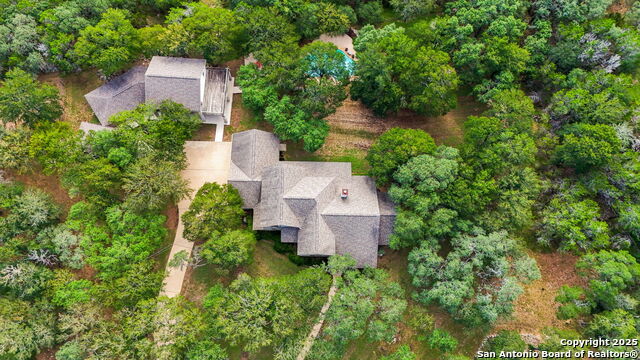 Listing photo id 48 for 209 Sandy Oaks