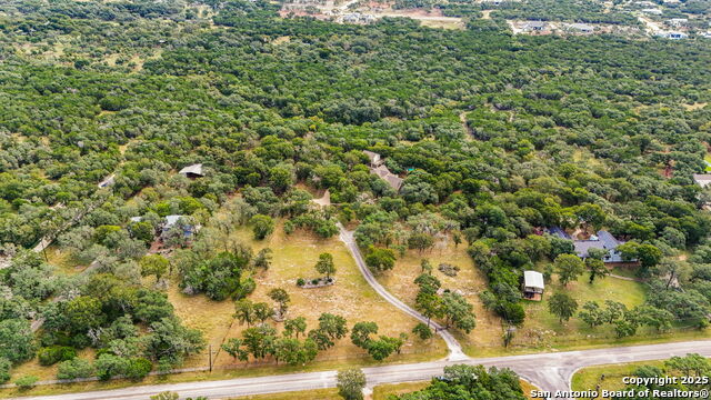 Listing photo id 5 for 209 Sandy Oaks