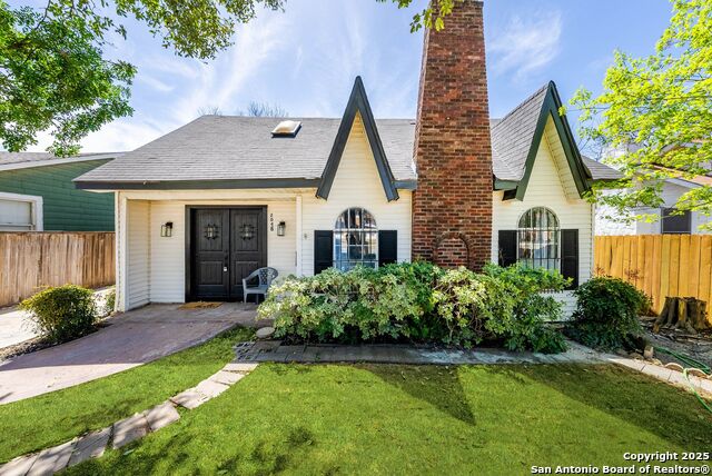 Details for 2046 W Mulberry Ave, San Antonio, TX 78201