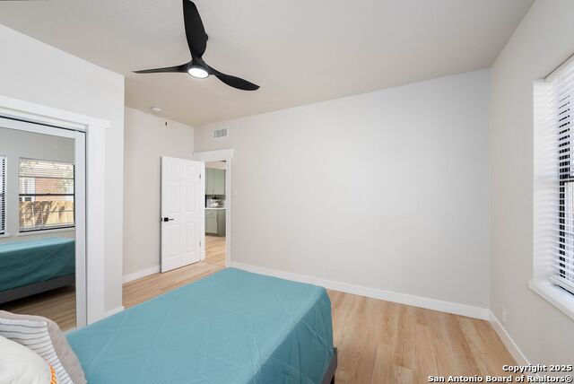 Image 21 of 46 For 2046 W Mulberry Ave