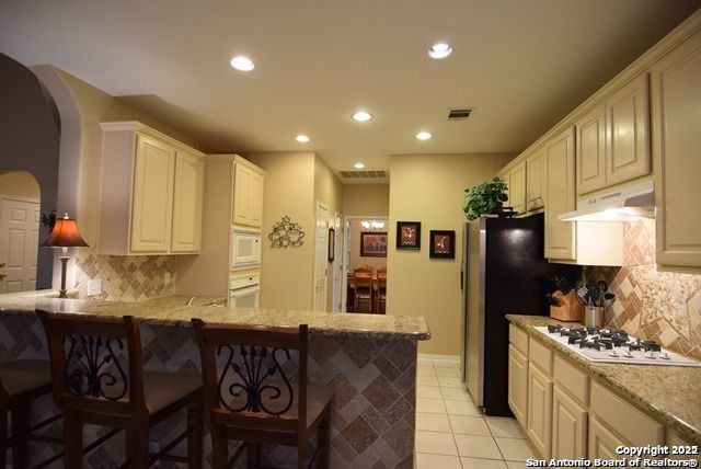 Image 14 of 23 For 26410 Cuyahoga Cir