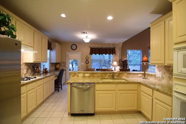 Image 15 of 23 For 26410 Cuyahoga Cir