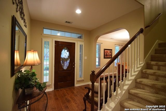 Image 3 of 23 For 26410 Cuyahoga Cir