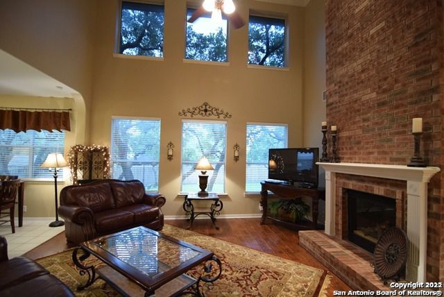 Image 6 of 23 For 26410 Cuyahoga Cir