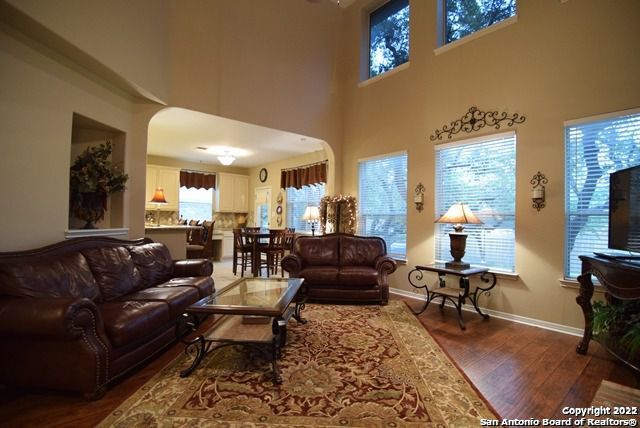 Image 7 of 23 For 26410 Cuyahoga Cir