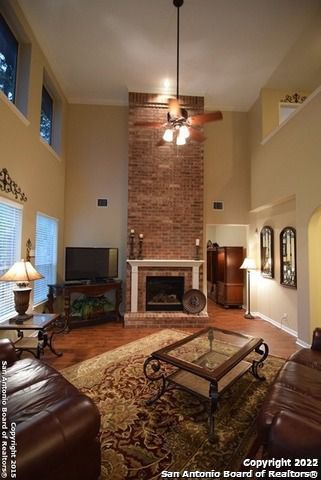 Image 9 of 23 For 26410 Cuyahoga Cir