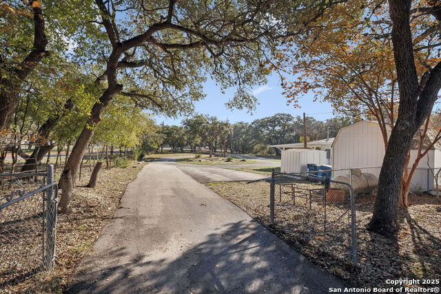 Listing photo id 0 for 1031 Talley Rd.
