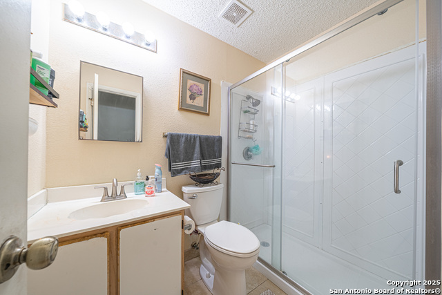 Listing photo id 16 for 9835 Morningfield