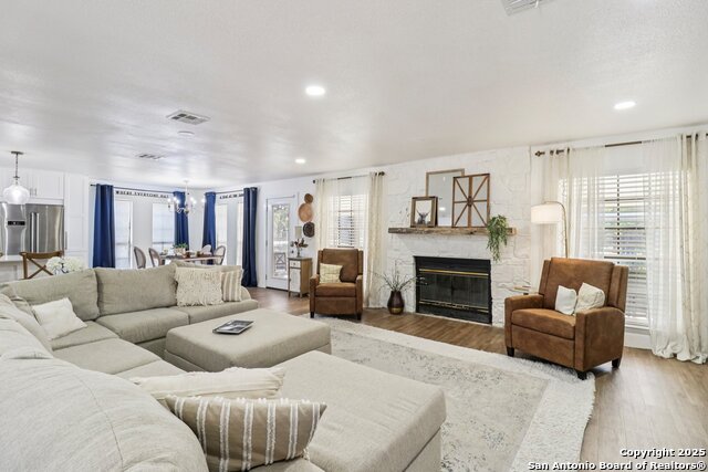 Image 12 of 50 For 31477 Sunlight Dr.