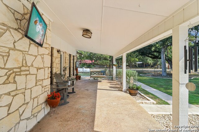 Image 37 of 50 For 31477 Sunlight Dr.