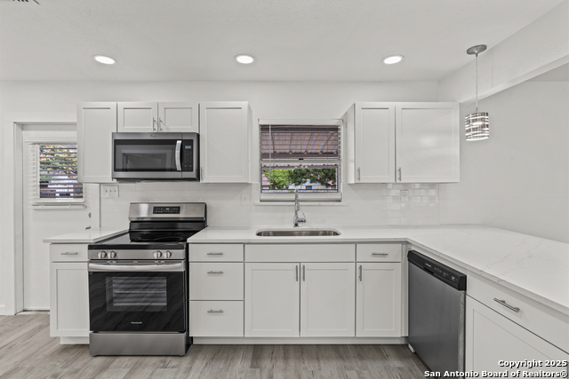 Image 13 of 28 For 713 Balfour  