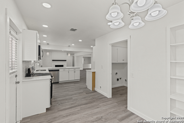 Image 15 of 28 For 713 Balfour  