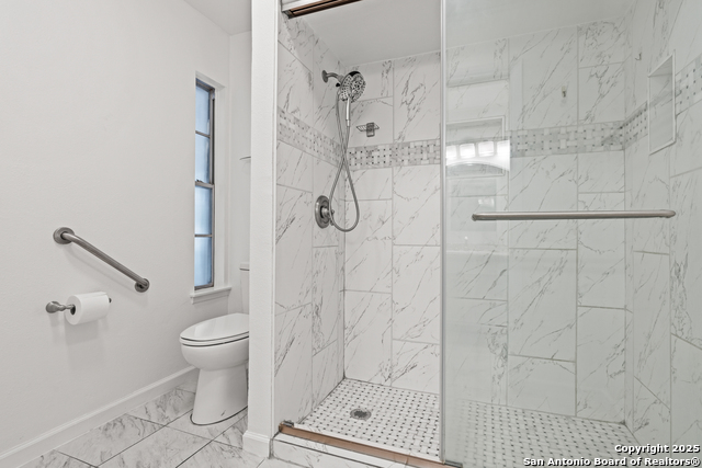 Image 19 of 28 For 713 Balfour  