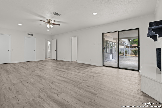 Image 21 of 28 For 713 Balfour  