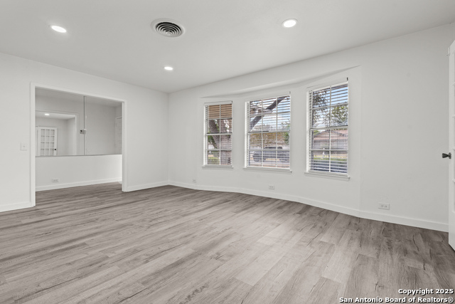 Image 6 of 28 For 713 Balfour  