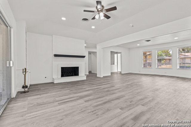 Image 9 of 28 For 713 Balfour  