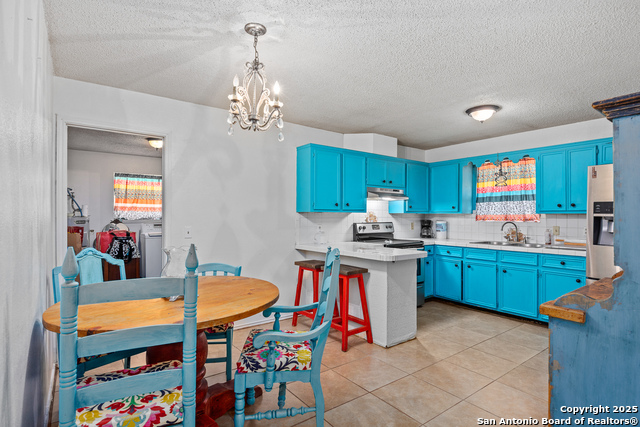 Image 3 of 26 For 903 Hackberry