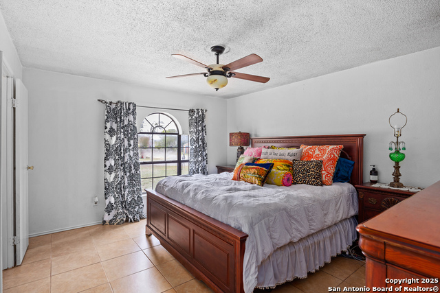 Image 9 of 26 For 903 Hackberry