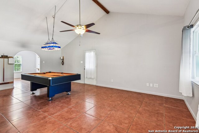 Listing photo id 16 for 131 Oak Springs Dr.