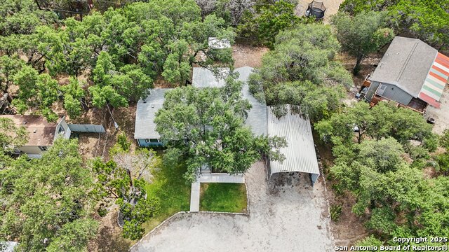Listing photo id 23 for 131 Oak Springs Dr.