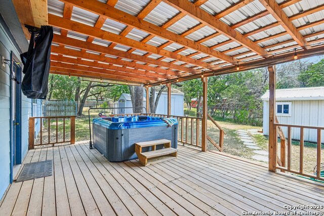 Listing photo id 34 for 131 Oak Springs Dr.