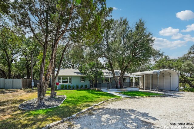Listing photo id 43 for 131 Oak Springs Dr.