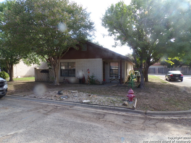 Details for 10 Kings Court, Uvalde, TX 78801