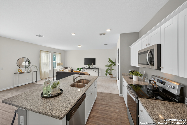 Listing photo id 9 for 5456 Rue Girard