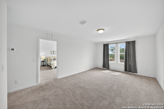 Listing photo id 21 for 5456 Rue Girard