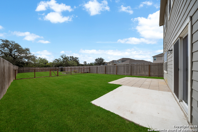 Listing photo id 25 for 5456 Rue Girard