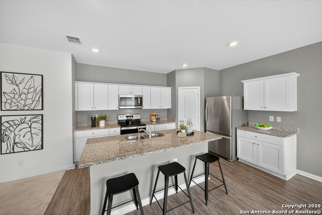 Listing photo id 7 for 5456 Rue Girard
