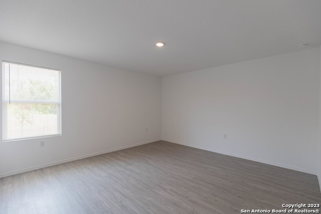 Image 9 of 26 For 4439 Zoe  