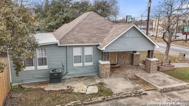 Image 3 of 32 For 1322 Rigsby Ave