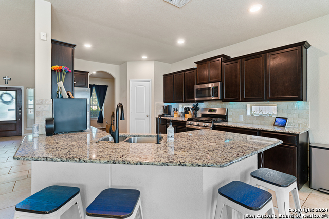 Listing photo id 9 for 14438 Palomino Pl