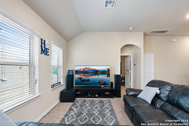 Listing photo id 26 for 14438 Palomino Pl