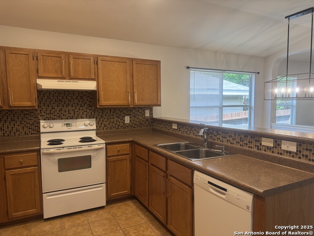 Listing photo id 8 for 11418 Newkirk