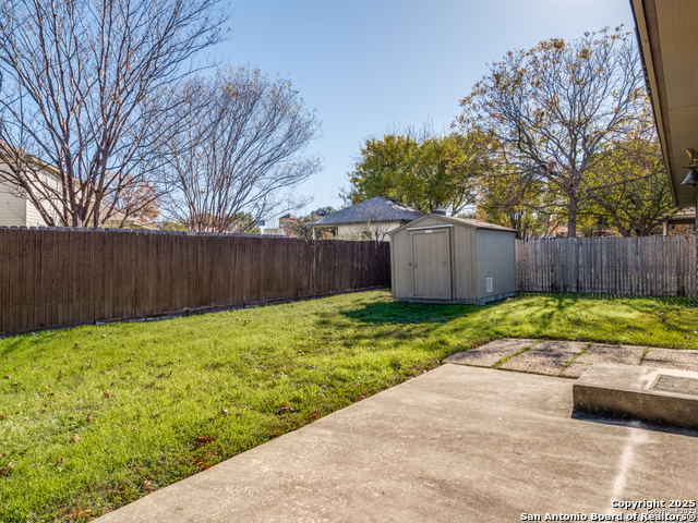 Listing photo id 31 for 11418 Newkirk